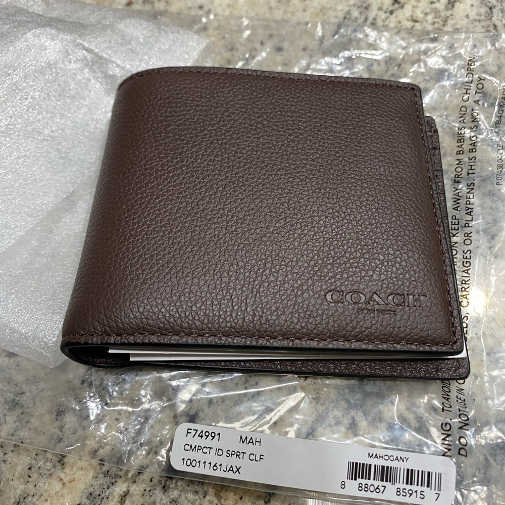 Mahogany Coach 3-in-1 wallet